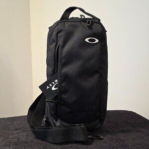 OAKLEY Essentials 2.0 Sling Bag form Tokyo Japan.